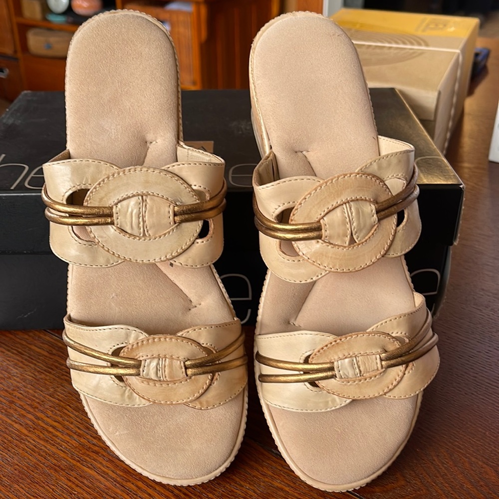 Modellista Leather Double Strap Sandals w/Wedge Bottom